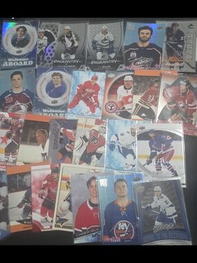 Hockey Trading Card Lot - 25 Stars And Rookies (1)
